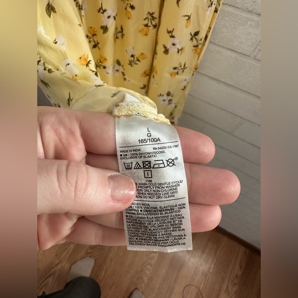 ButterYellow Old Navy Fit & Flare Floral crepe mini dress in Large #1887 - Picture 5 of 9